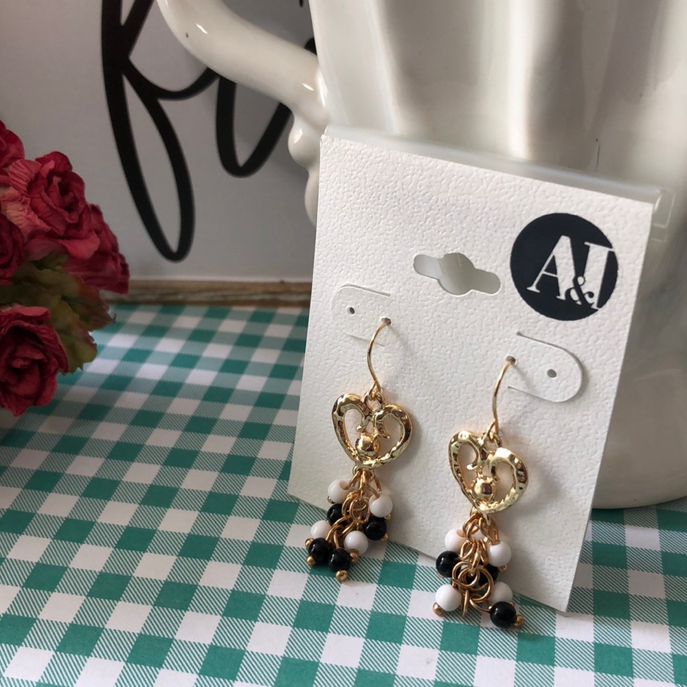 NWT A & I Gold Tone Pierced Earrings!